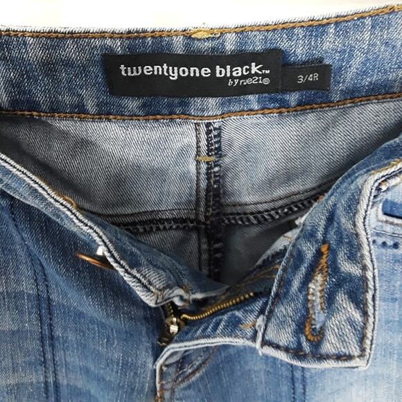 TWENTYONE BLACK Mid Rise Flared Denim Jeans RUE 21 Juniors Size 3/4 Distressed - Picture 10 of 11